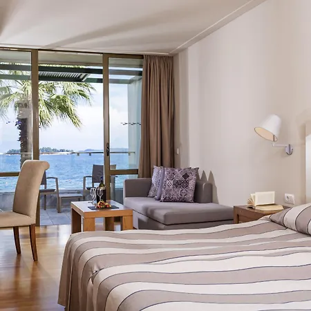 Θέρετρο Bay &